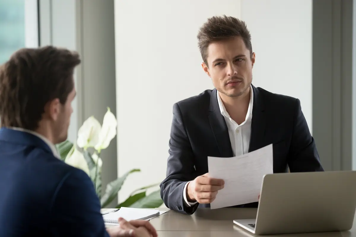 会社が辞めさせてくれないのは違法行為?知っておくべき労働者の権利
